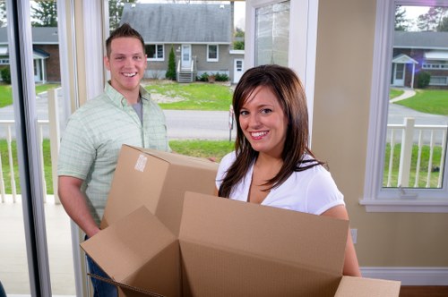 Removal truck hire vehicle for house moves in Richmond upon Thames
