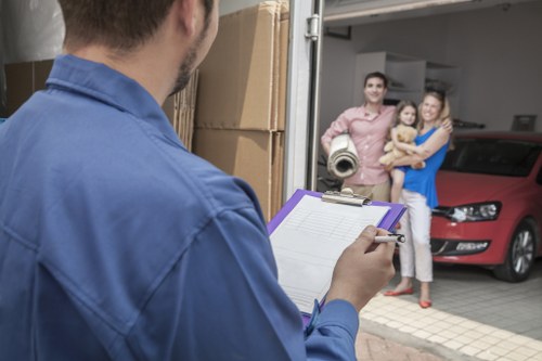 Loading and transport support for a moving truck in Richmond upon Thames