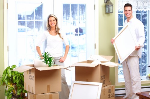 Local moving vehicle serving homes and businesses around Richmonduponthames